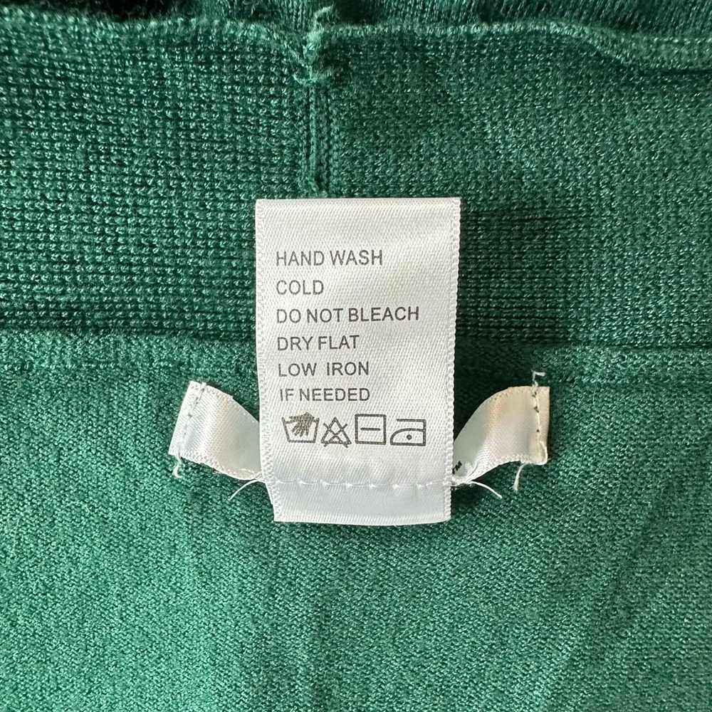 Elegant Rich Hunter Green Cardigan Sweater - Picture 6 of 6